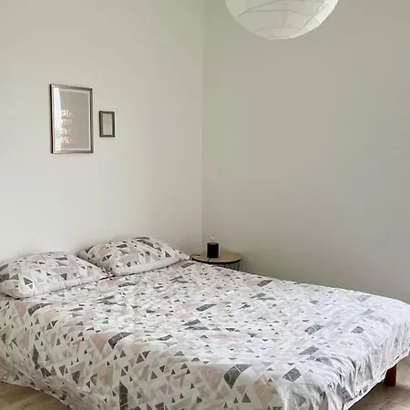 L' Escapade Remoise - Beau 4 Pieces Refait A Neuf شقة *